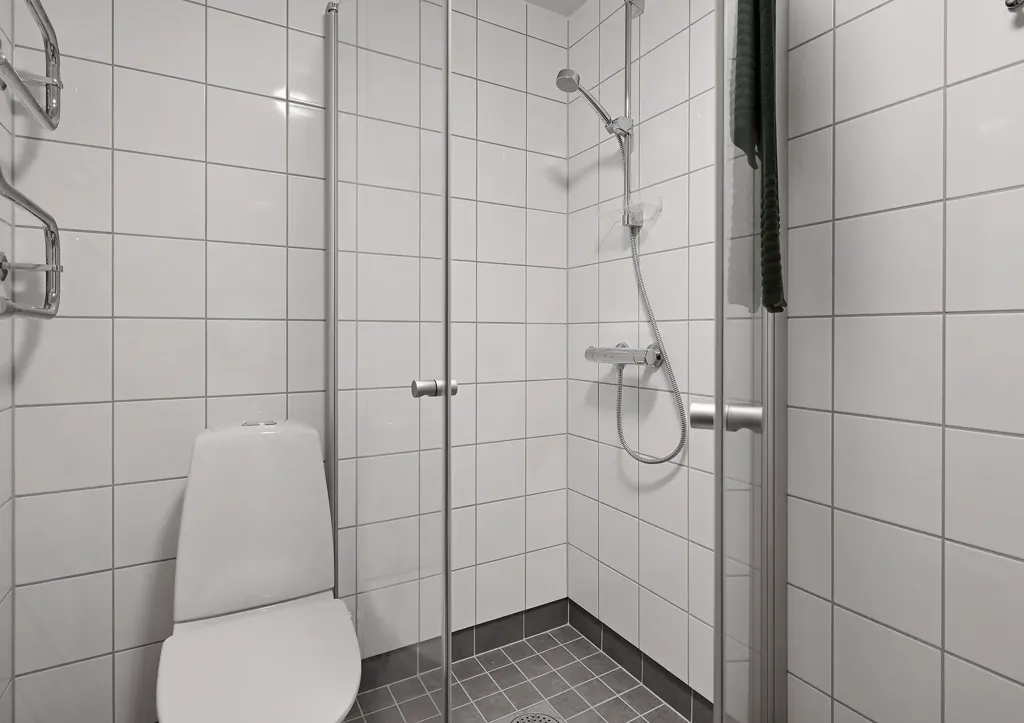 Bathrooms - Apartment with West-Facing Balcony in Väsby