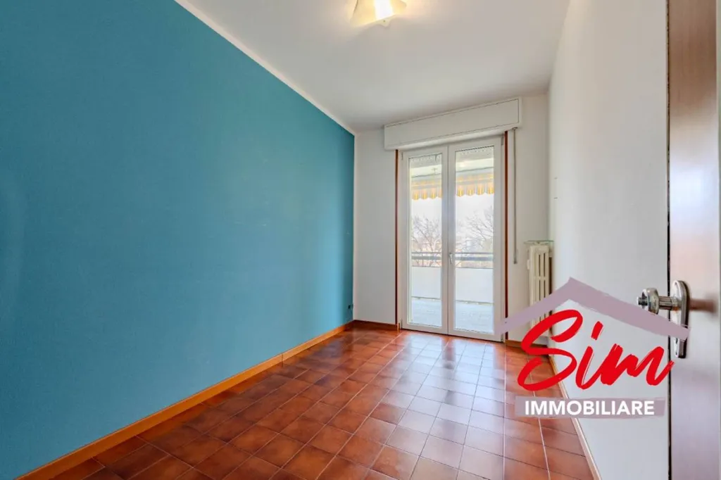 Pièces - Four-room Flat with Balcony in San Paolo