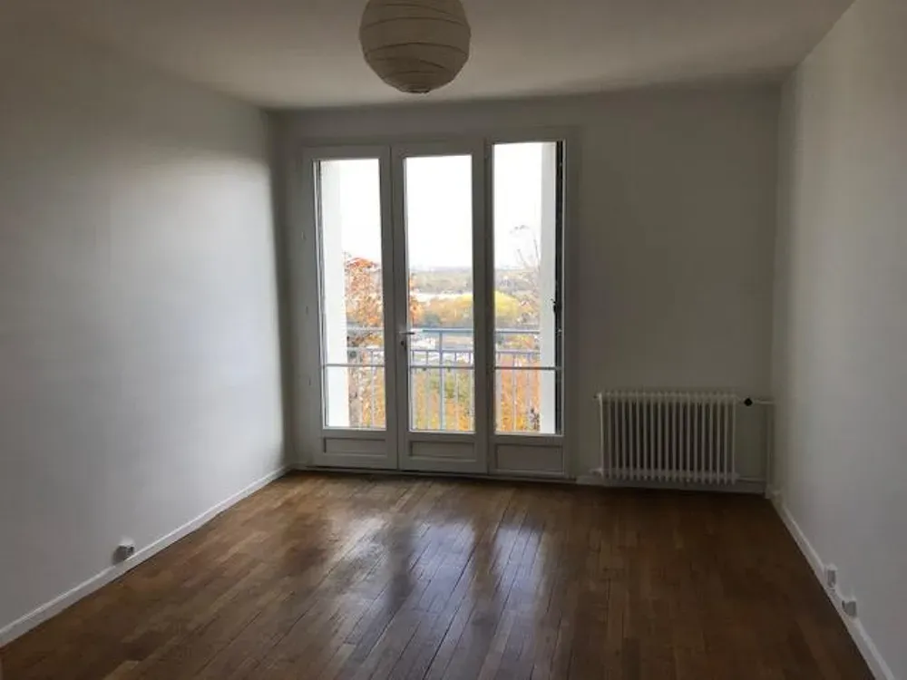 Stanze - 2-Bedroom Paris View Apartment in Yvelines