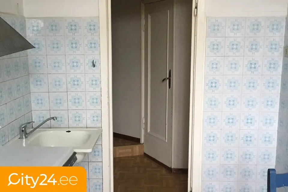 Cuisine - Apartment with Gas Heating in Grīziņkalns, Riga