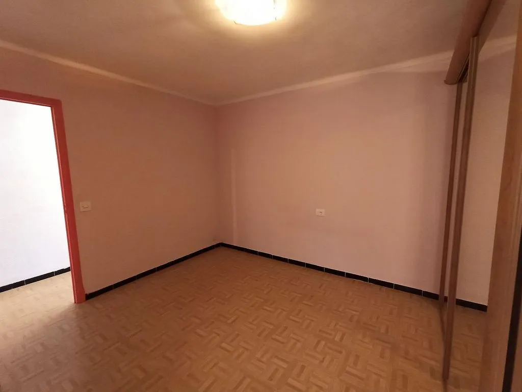 Toad - 3-Bed Apartment with Balcony in Son Cladera