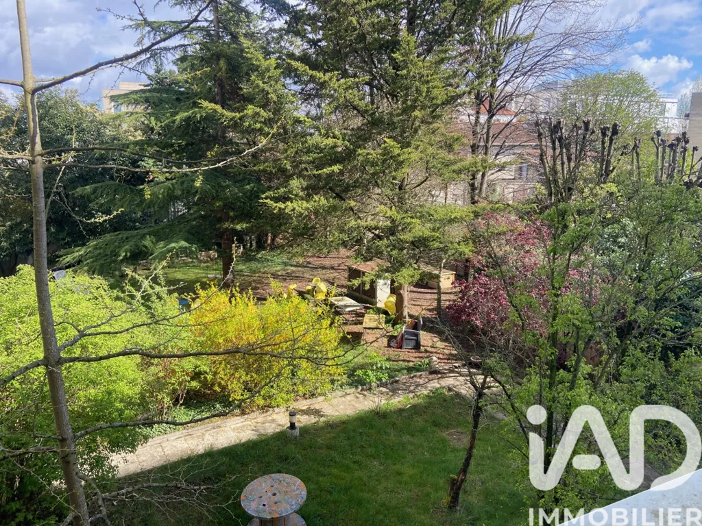 Jardin - Appartement avec Garage à Cachan, Proche Transports