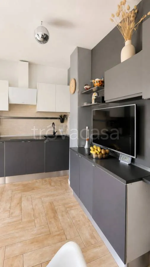 Köök - Bright Apartment with Balcony in Nichelino