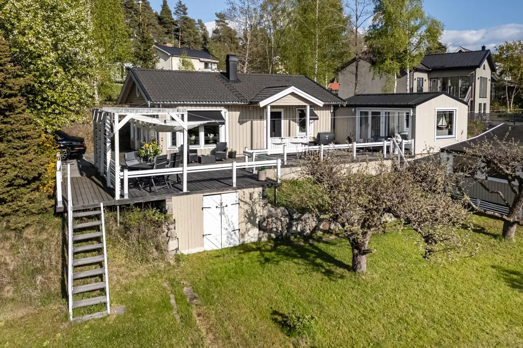 Vue aérienne - Three-Unit Property with Garden in Stäket