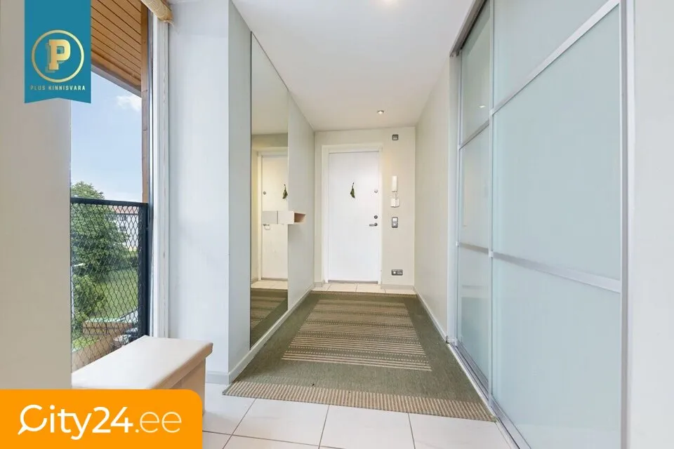 hallway_entrance