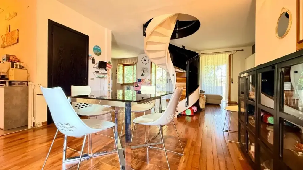 Salle à manger - 4-Bedroom Apartment with Balcony in Vigasio