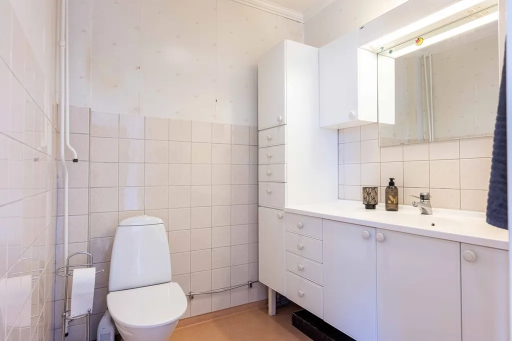 Bagni - Charming Farmhouse with Workshop in Nyhem