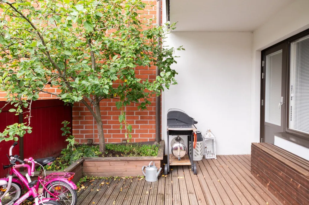 Balcon - Three-Room Flat with South-Facing Terrace in Oulu