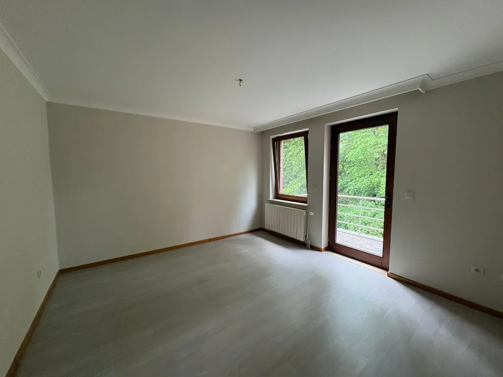 Pièces - Appartement Économe en Énergie avec Terrasse à Genk Centre