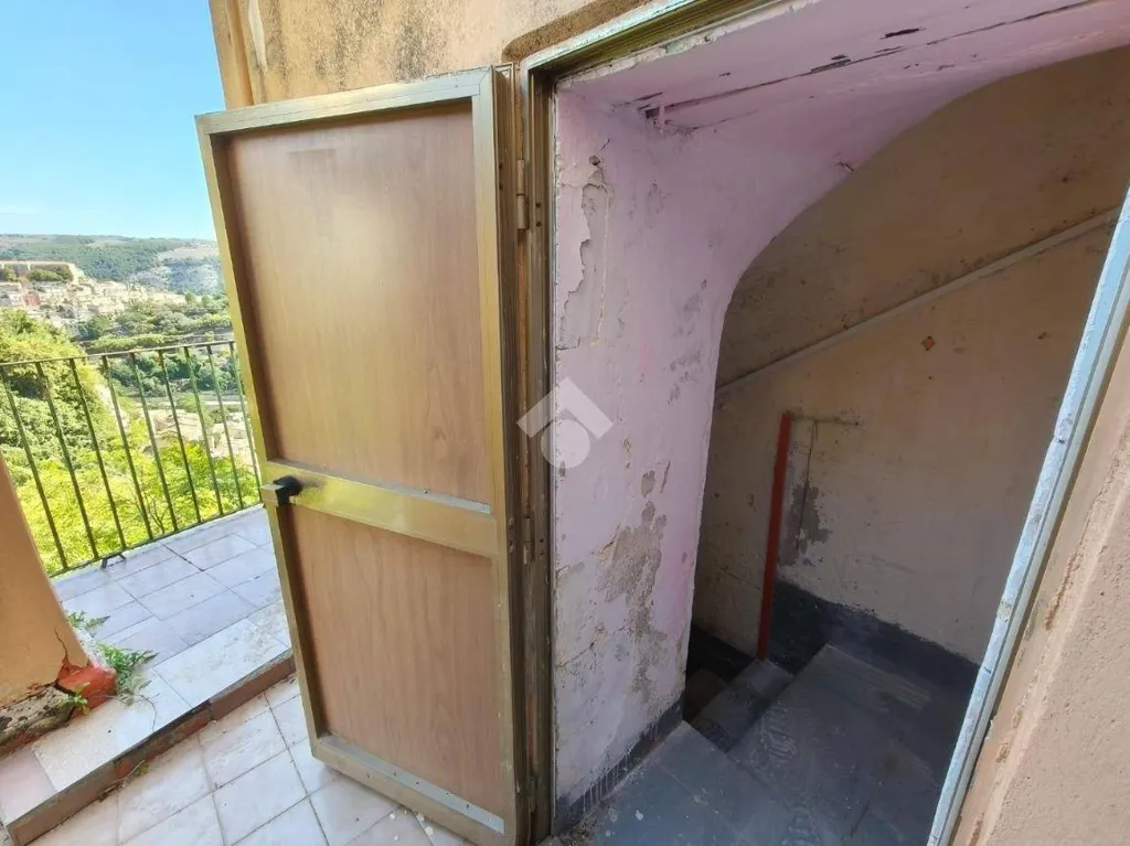 Rõdu - Independent House with Panoramic View in Ragusa
