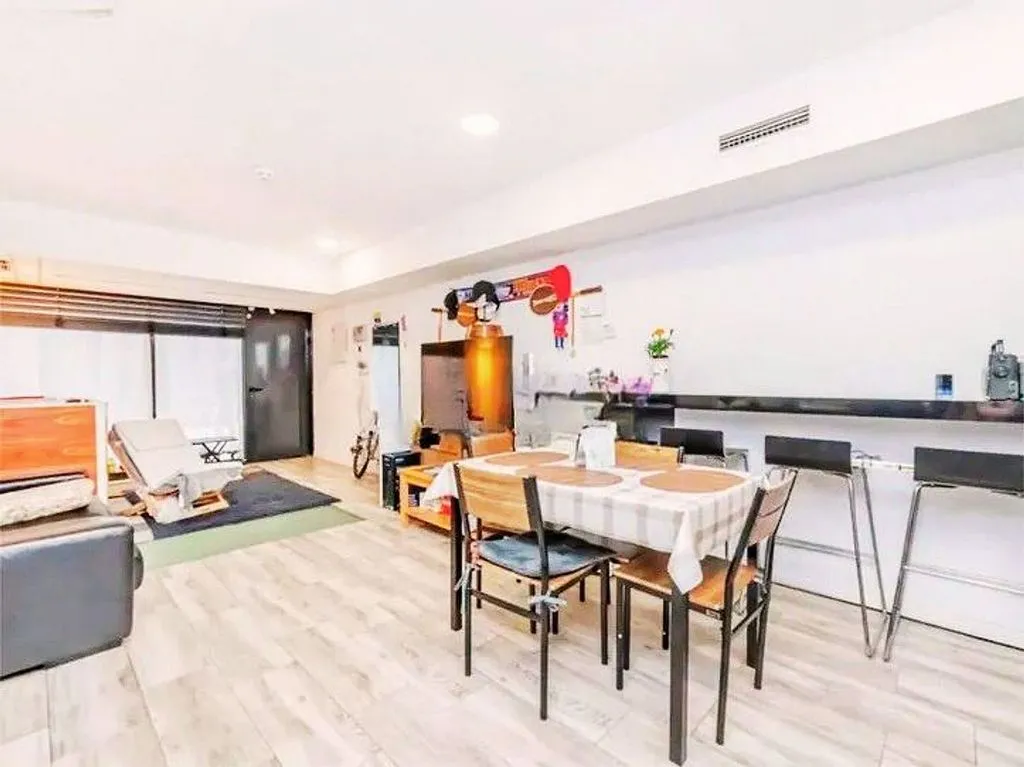 Soggiorno - Modern Loft with Garage in Industrial Zone