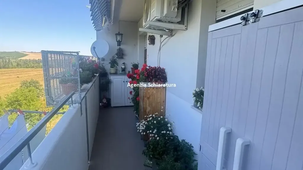 Balcon - Apartment with Terrace in Vallefoglia