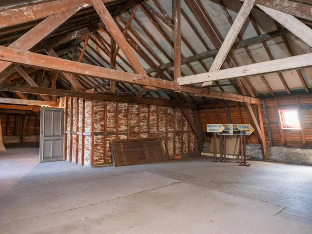 Stanze - Historic Pastorate with Potential in Town Centre