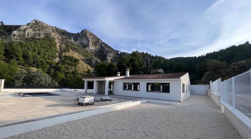 Bassein - New Build Villa with Mountain Views in Penáguila