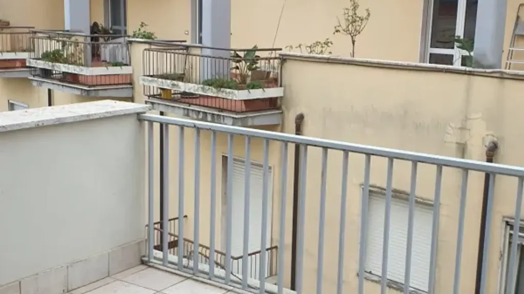 Balcon - Signorile Apartment with Triple Exposure in Benevento