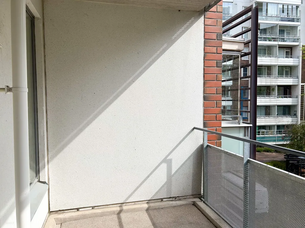 Balcony - Renovated Flat with Private Sauna in Sörnäinen