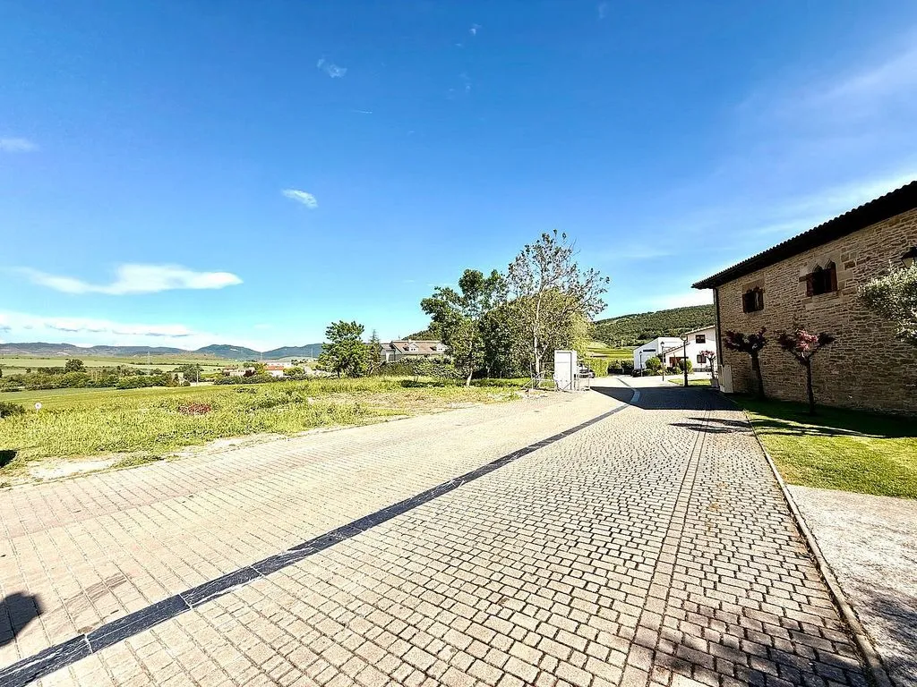 Exterior - Terraced Semi-Detached House in Aranguren