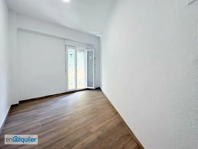 Stanze - Modernised Apartment with Balcony in Monteolivete