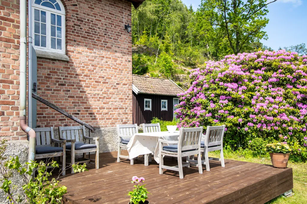 Terrace - Historic Villa with River View in Norrmannebo