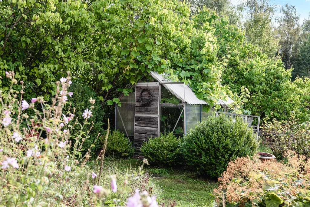 Aed - Charming Cottage with Private Pier near Katrineholm