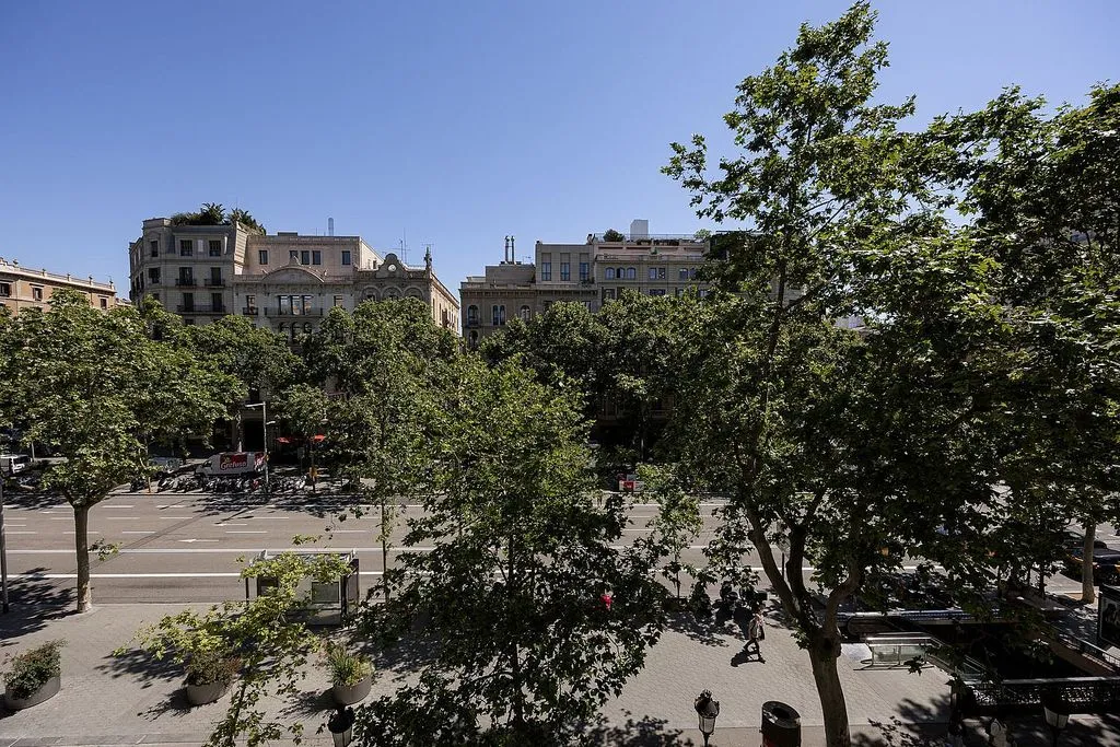 Furnished Apartment with Terrace in La Dreta de l'Eixample