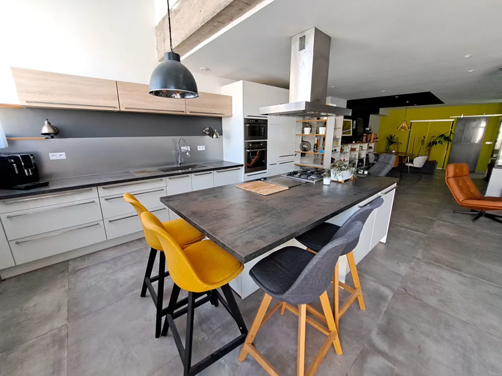 Köök - Duplex Loft Apartment with Terrace near Millery Centre