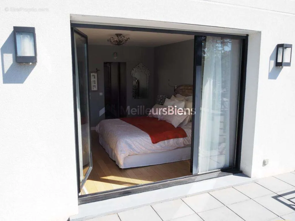 Magamistoad - Architect-Designed Home with Garden in Saint-Cloud