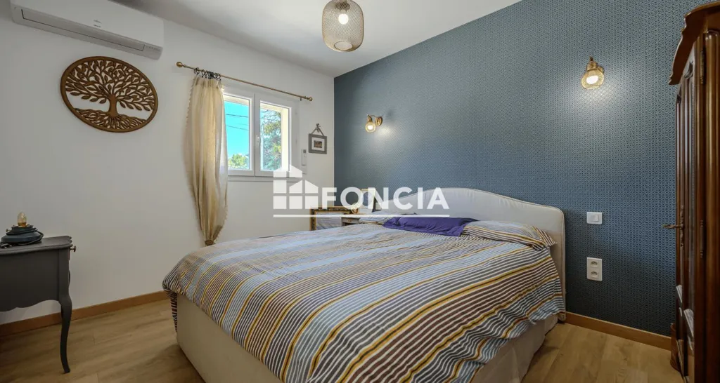 Bedrooms - Charming Stone Mas with Lavender View in Le Thor