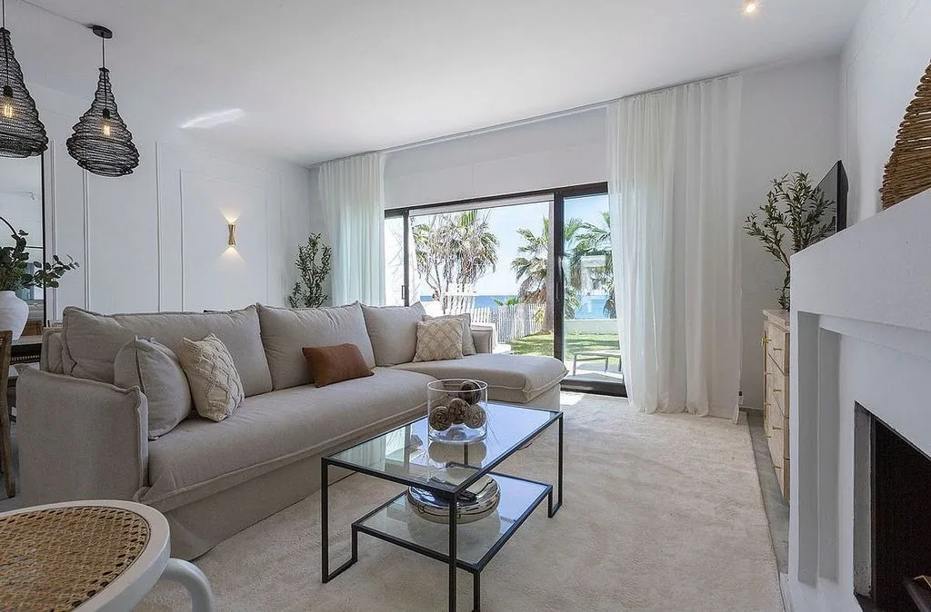 Elutuba - Twin-Adjoined House with Sea View in Casares