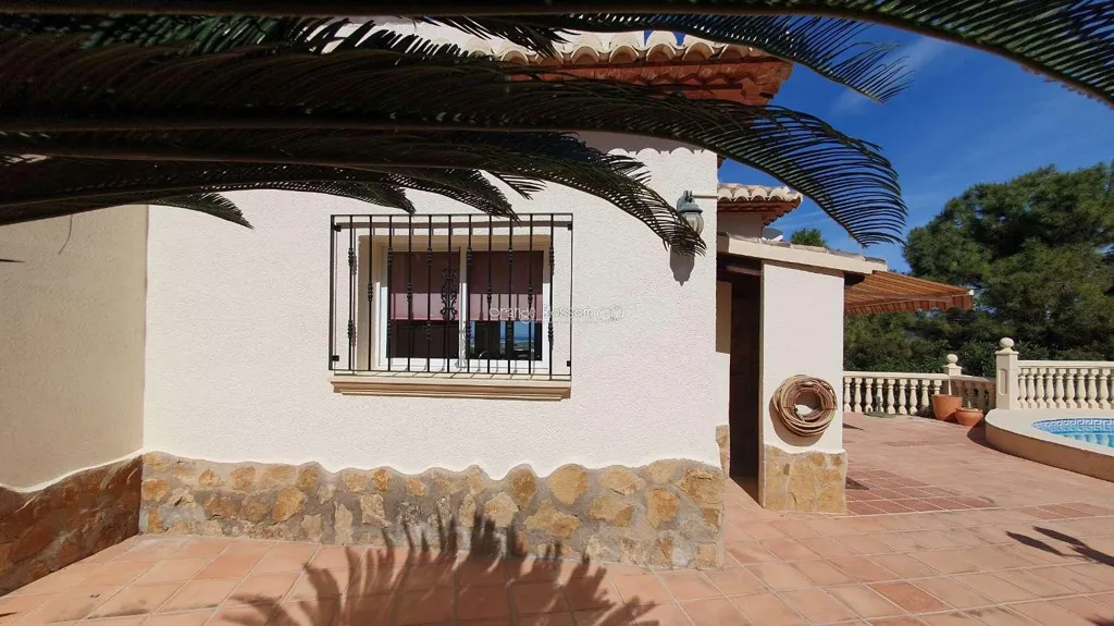 Bassein - Detached Villa with Sea Views in Ador