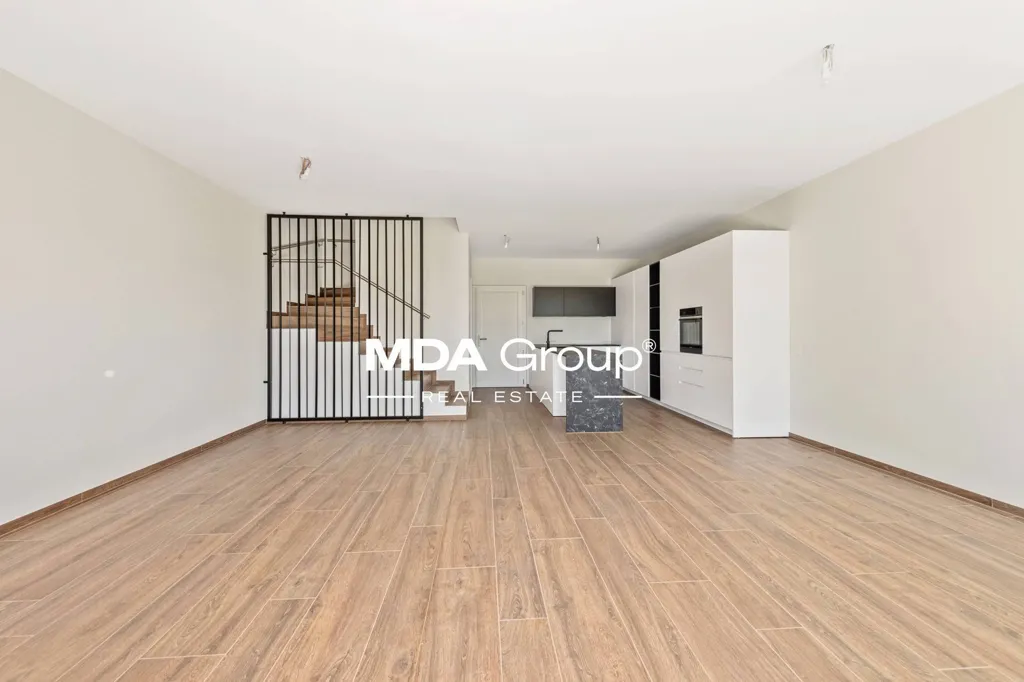 Elutuba - Modern Townhouse with Mountain View in Manno