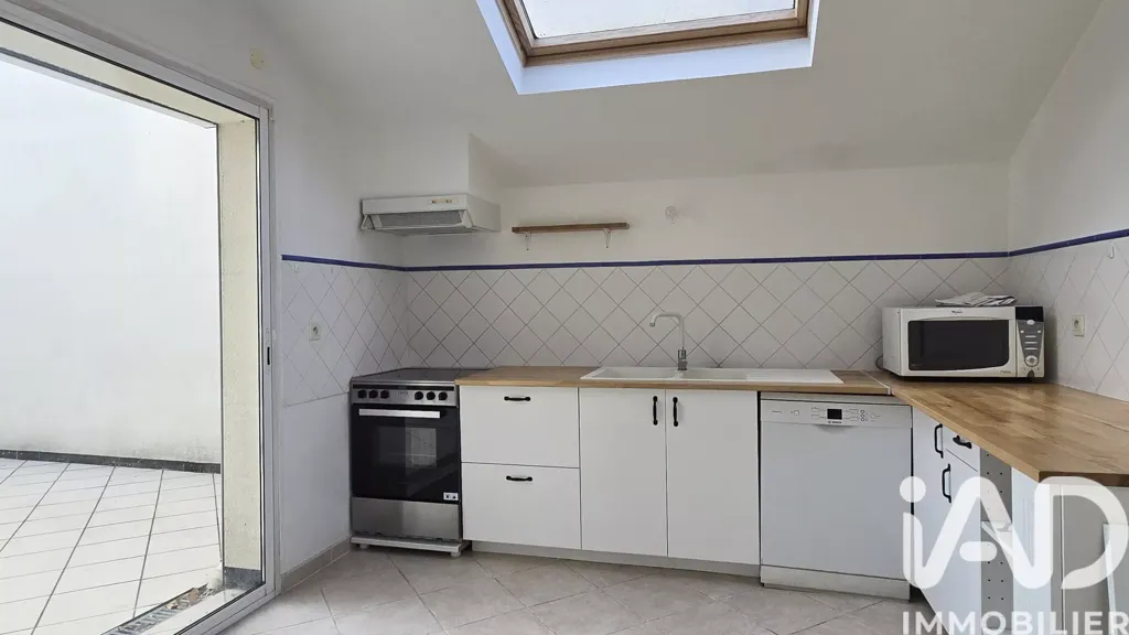 Cucina - 3-Bedroom Flat with Terrace in Vernon Centre