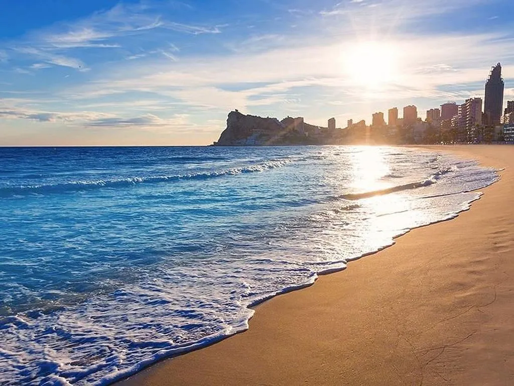 Luxury 1-Bed Apartment with Sea View in Benidorm