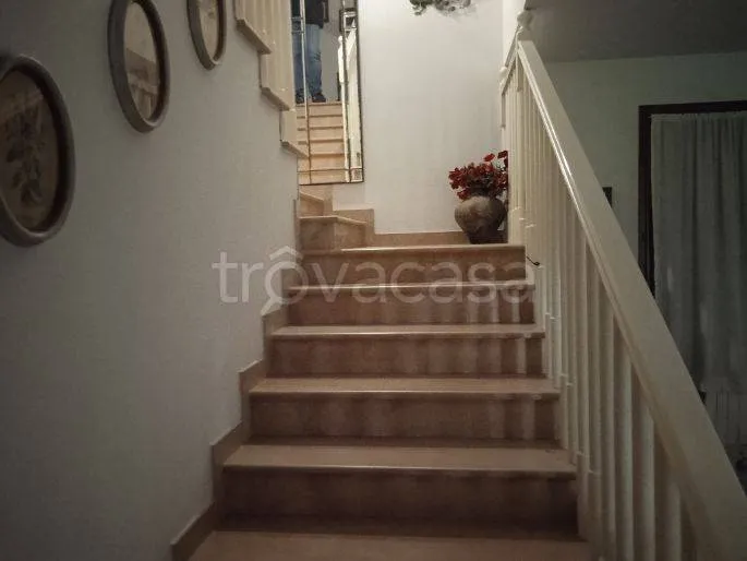 Pièces - Spacious Villa with Private Garden in Ferrara