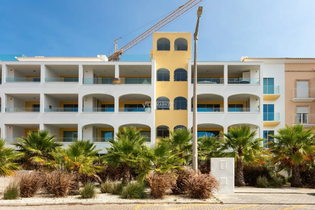 Välivaade - 3+1 Bedroom Apartment with Rooftop Pool in Lagos