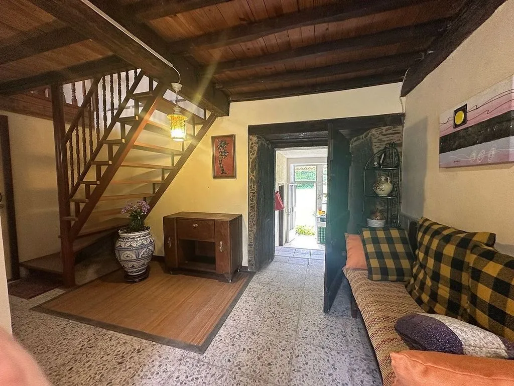 Esik - Chalet with Garden in O Pino