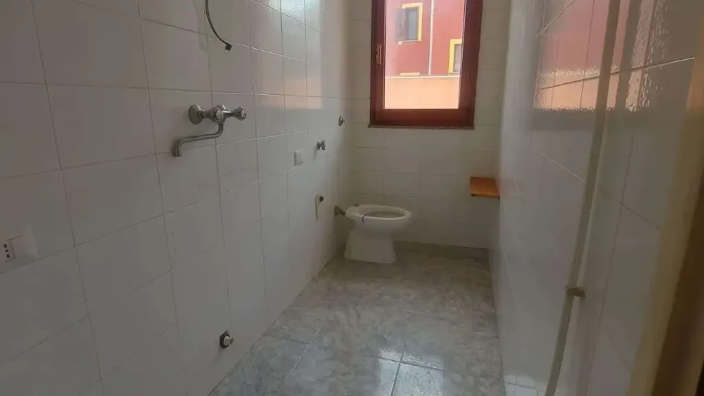 Bagni - Spacious Trilocale with Private Courtyard in Assemini