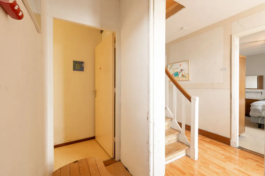 Esik - Characterful Detached House with Garden in Geulle