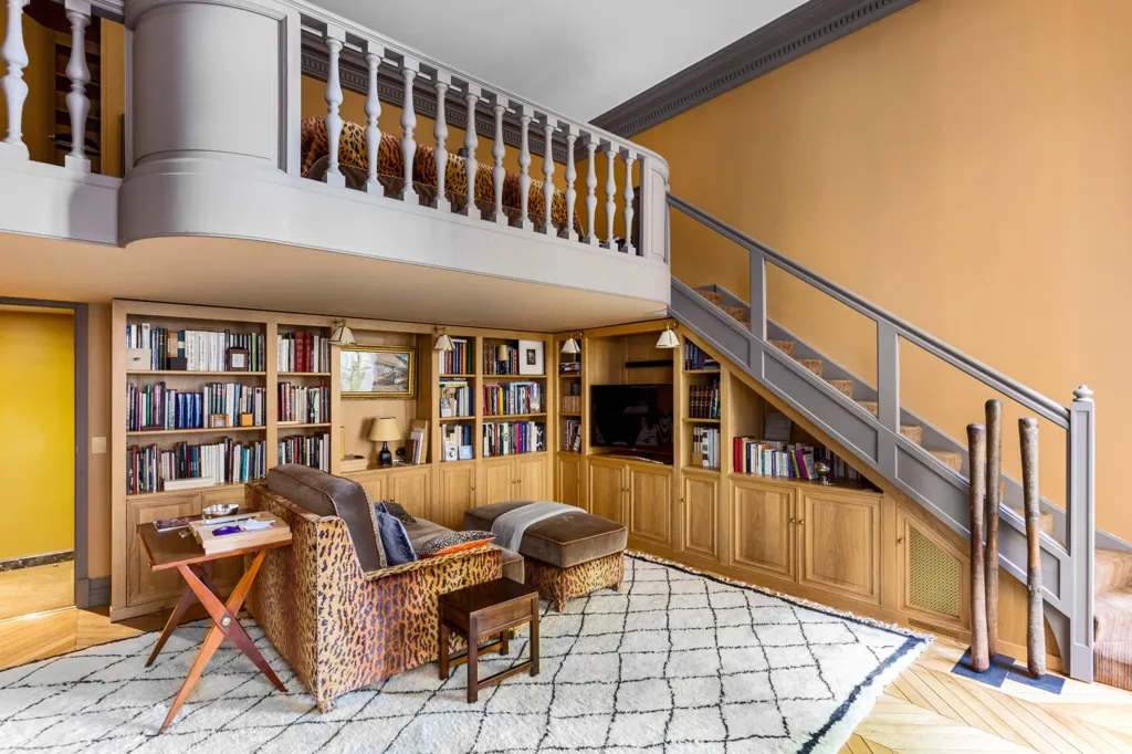 Living Room - Pied-à-Terre with View in Paris 16th