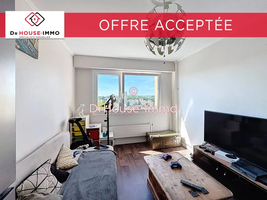 Elutuba - 6-Piece Apartment with Pool in Tassin-la-Demi-Lune