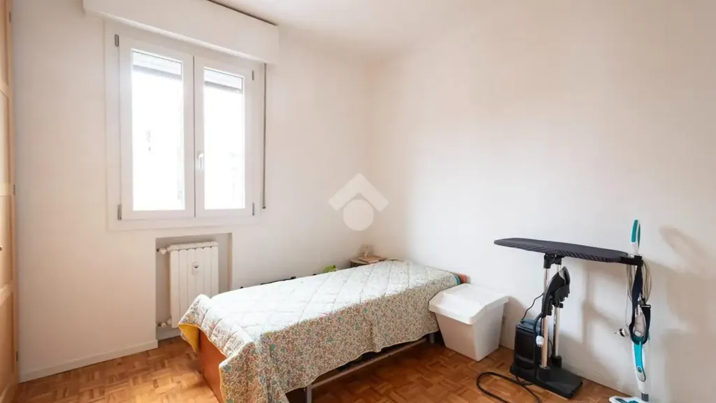 Apartment with Triple Exposure in Carpi