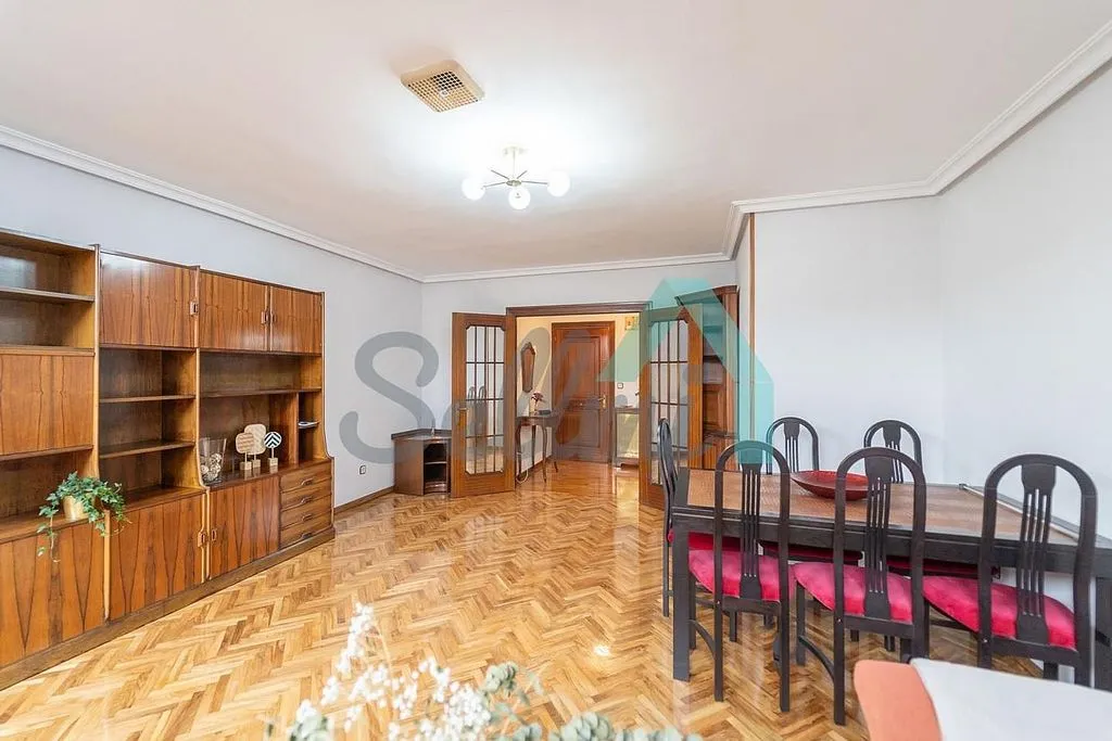 Söögituba - Furnished Flat with West View in Oviedo