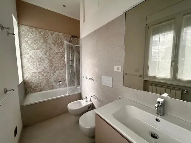 Salles de bain - Villa with Garden in Forte Dei Marmi Centre