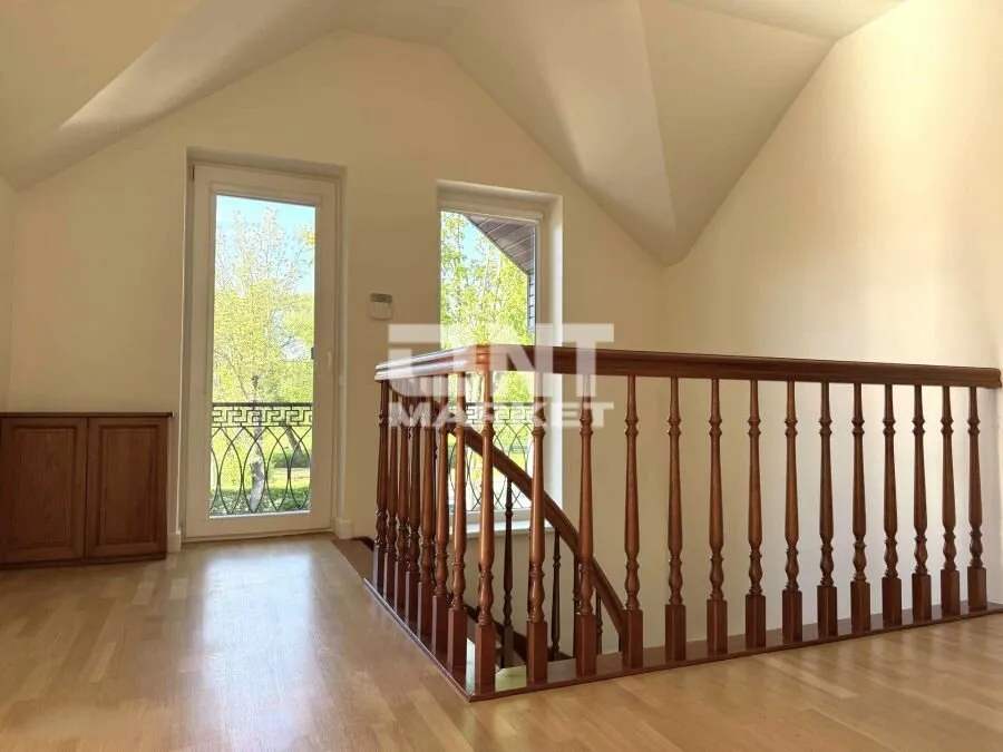 Toad - Fully Renovated House with Private Courtyard in Klaipėda