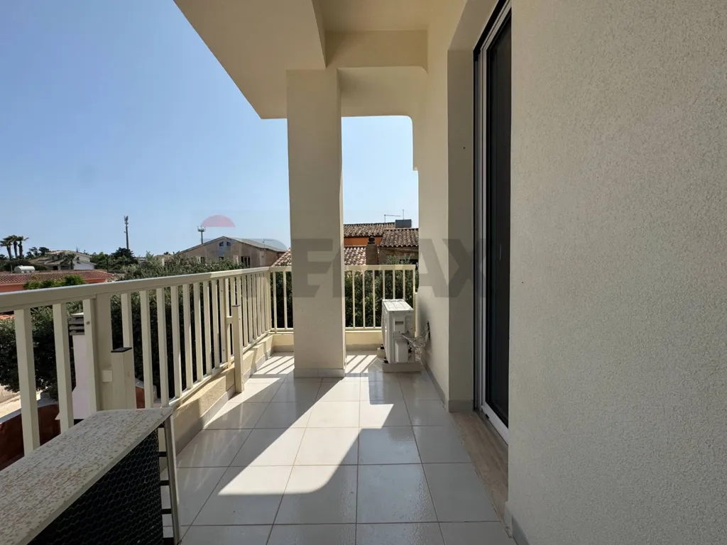 Rõdu - Rustic Villa with Terrace in Noto