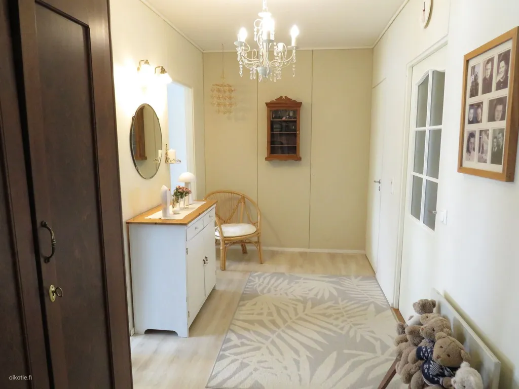 Esik - Well-Maintained Terraced House with Sauna in Helsinki