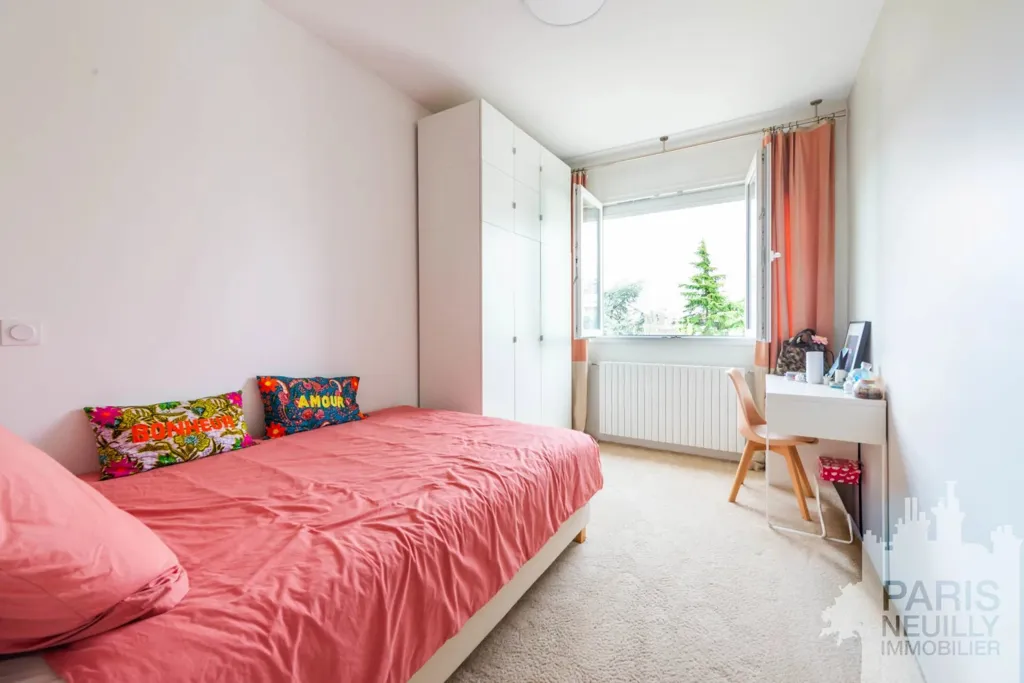 Chambres - Appartement Luxueux avec Balcon à Neuilly-sur-Seine