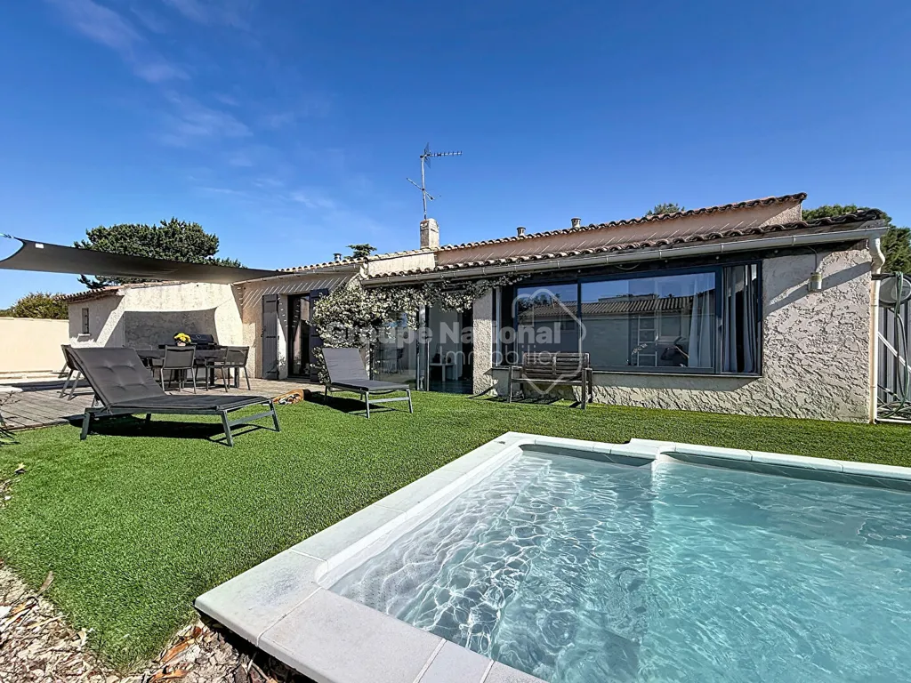 Piscine - Villa avec Piscine et Garage à Mollégès