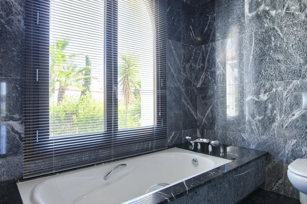 Salles de bain - Luxury Villa with Private Pool in Benahavís