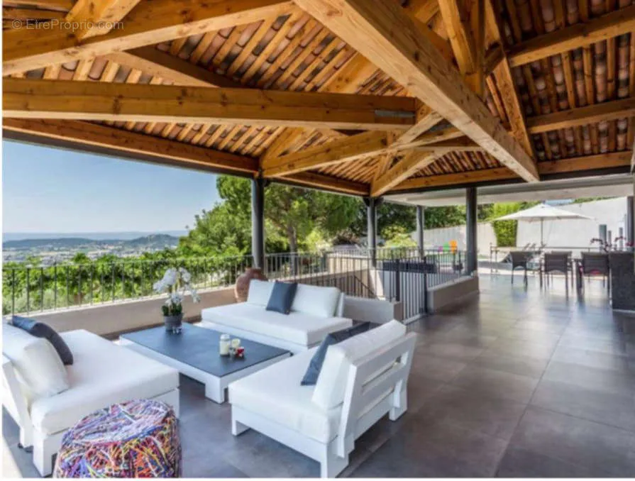 Terrass - Contemporary Villa with Pool in Lubéron
